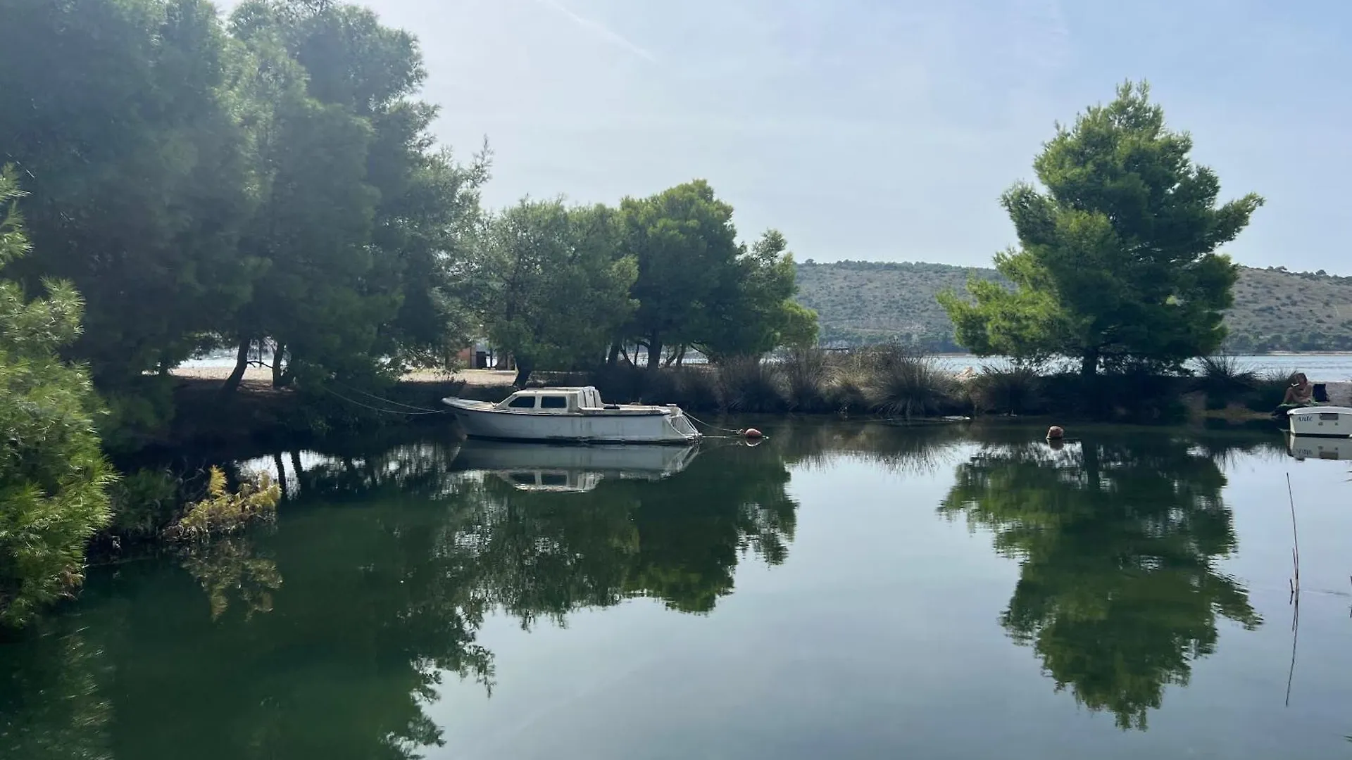 Big Beachfront Apartment Smokvica In Trogir Croatia